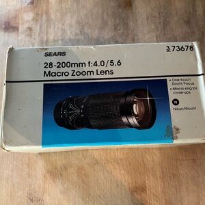 Vintage SEARS 28 to 200mm f4.0/5.6 Macro Zoom Lens Minolta Mount In Box